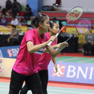 Raih Smash Terbaikmu! 5 Perlengkapan Wajib untuk Pecinta Badminton